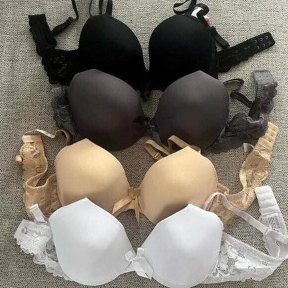 Bundle of 4 gentle push up Bras - Picture 1 of 4
